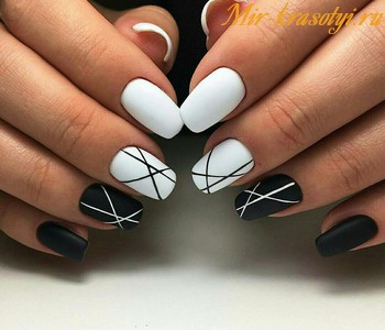 черные полоски на ногтях дизайн